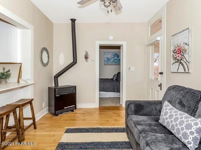 136 N Pleasant St - Photo 5 of 16