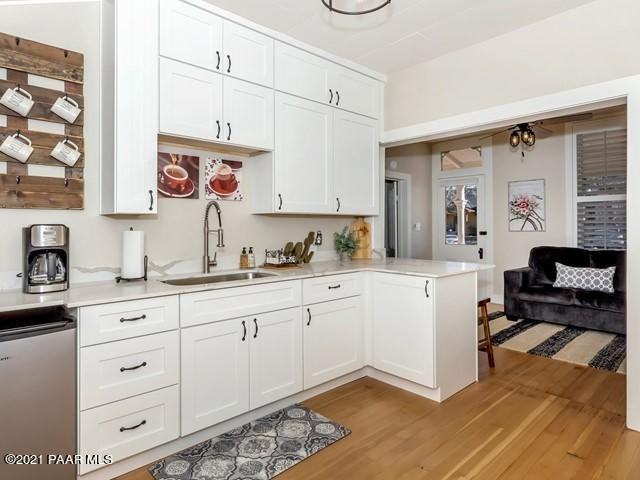 136 N Pleasant St - Photo 7 of 16