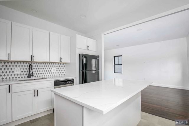 59 Liberty St - Photo 3 of 30