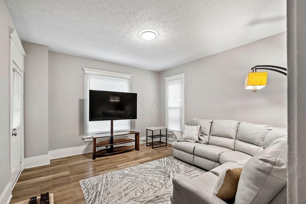 45 E Coshocton St - Photo 5 of 11