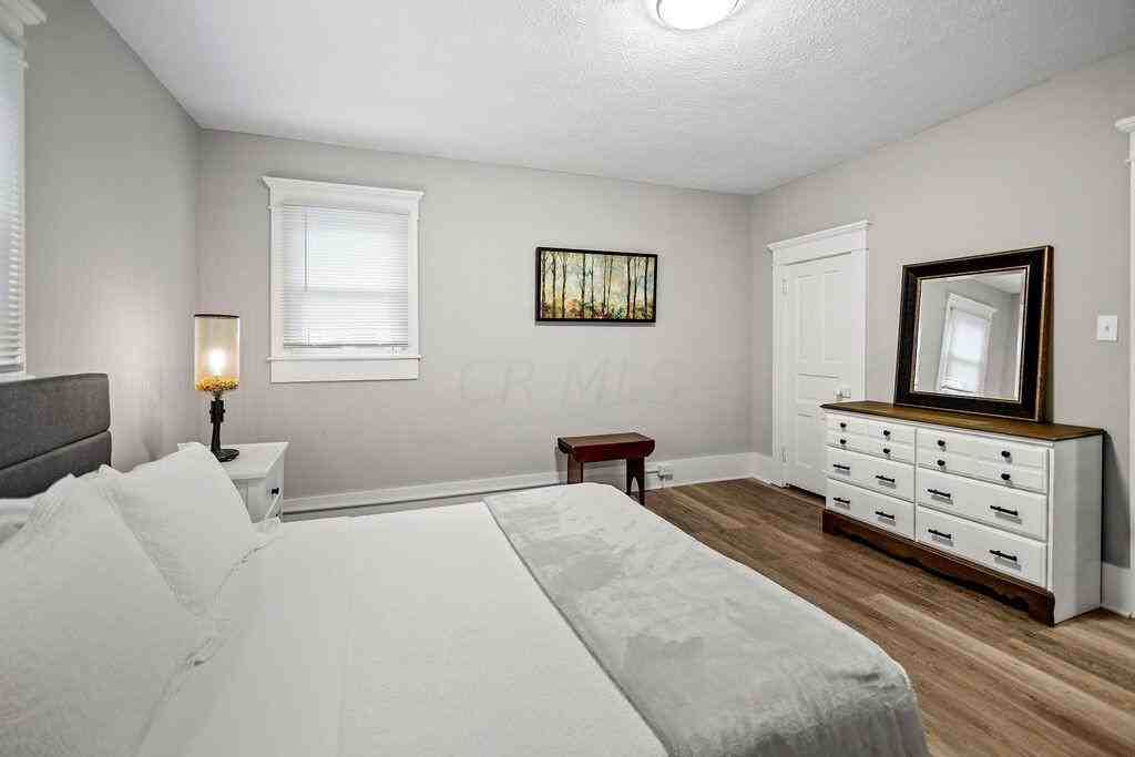 45 E Coshocton St - Photo 7 of 11