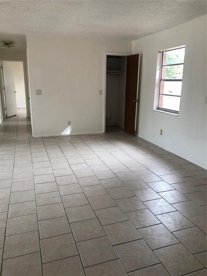 2245 Curlew Rd - Photo 3 of 9