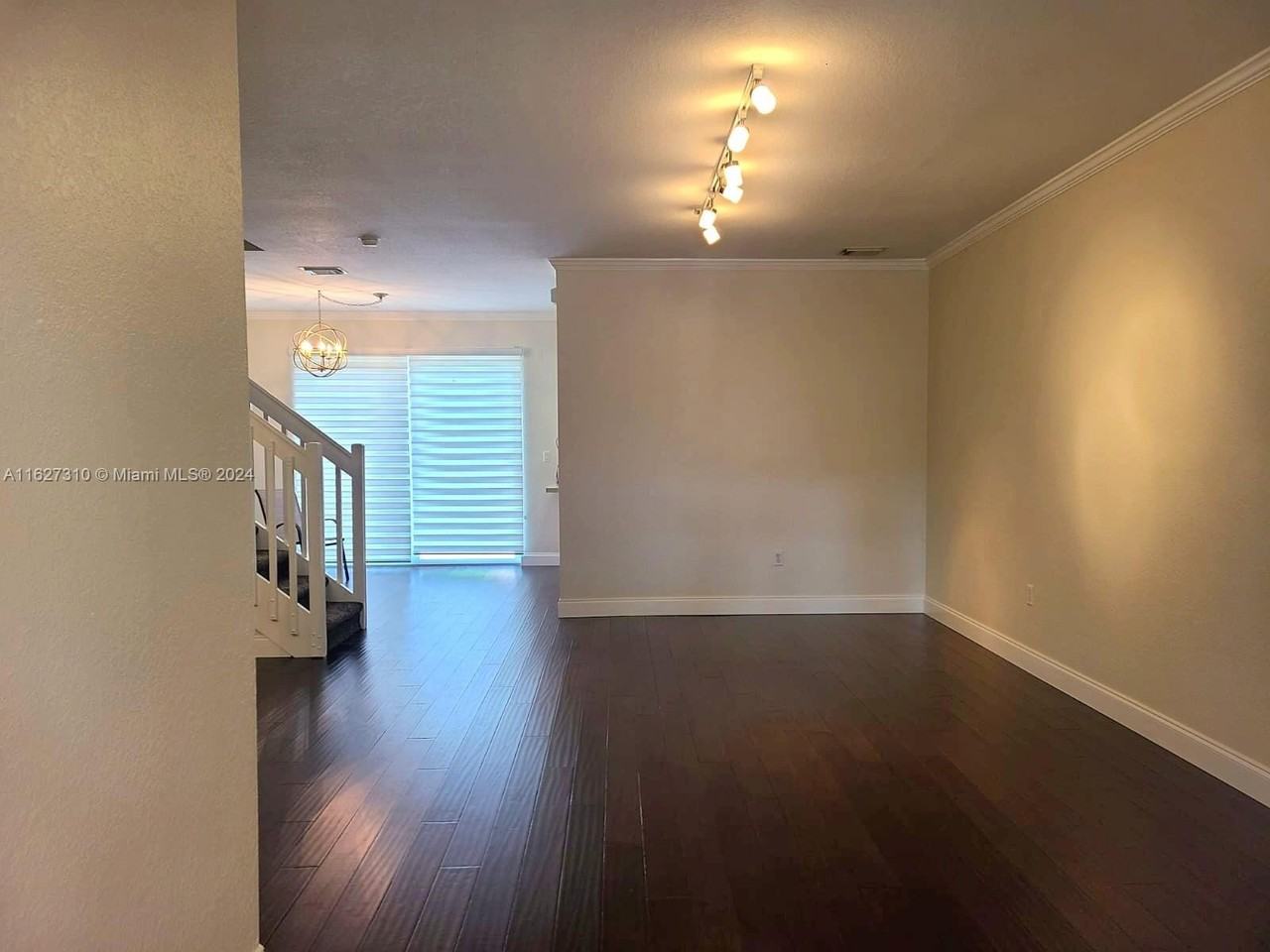 12427 Sw 125th St - Photo 3 of 24