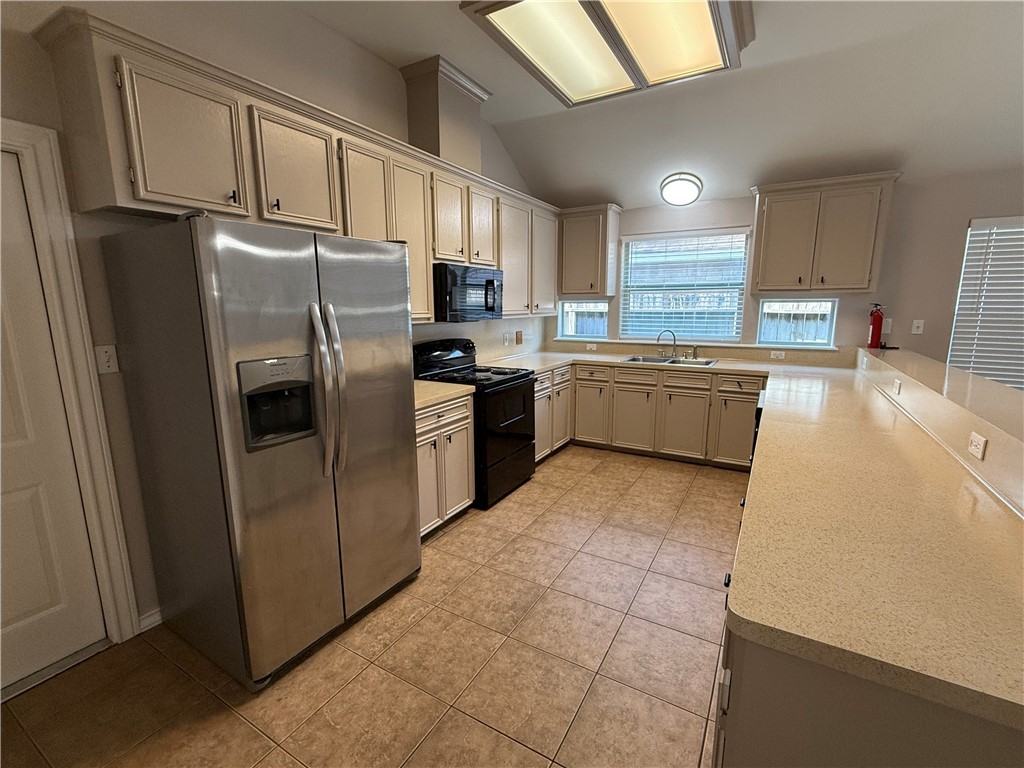 2505 Fleece Dr - Photo 7 of 29