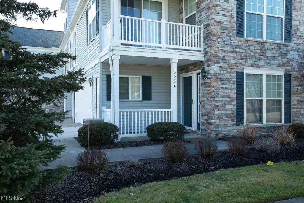 353 W Legend Ct - Photo 3 of 50