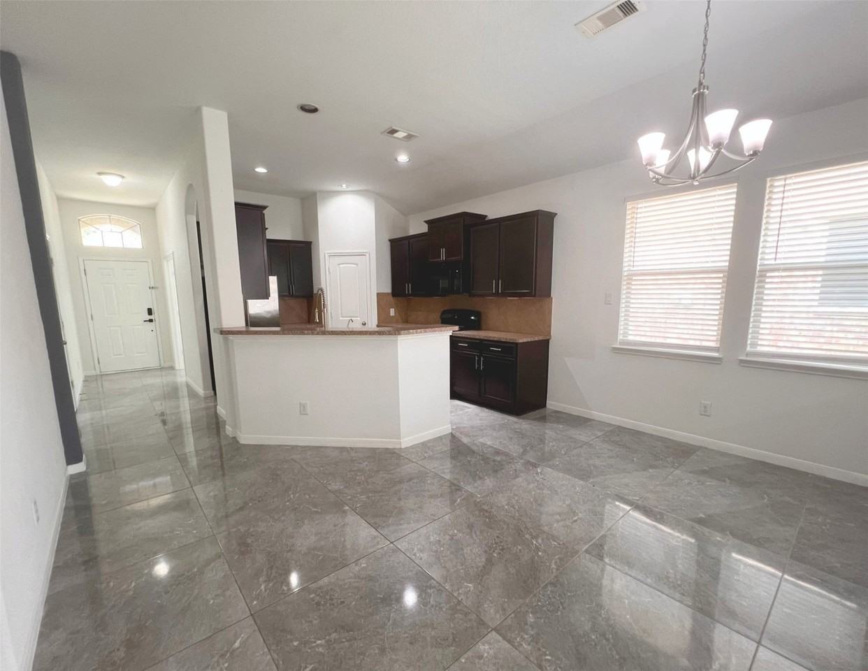 2538 Montana Blue Dr - Photo 4 of 27