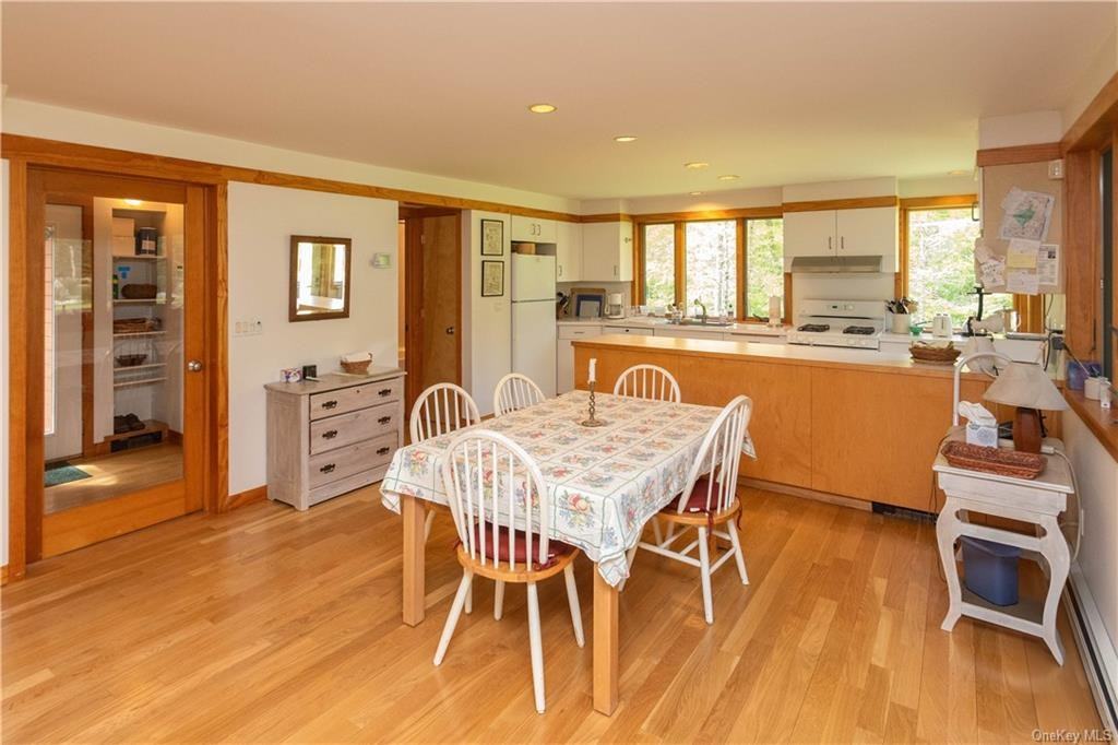 52 Camp Ridge Rd - Photo 3 of 37