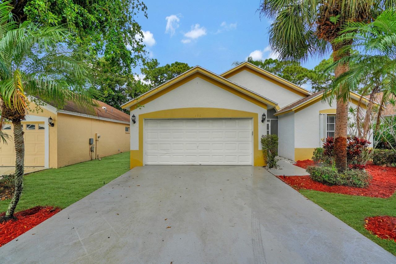 130 Paddock Ln - Photo 3 of 22