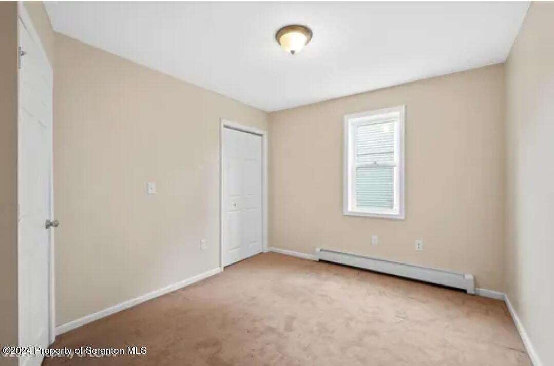 539 Hickory St - Photo 6 of 8