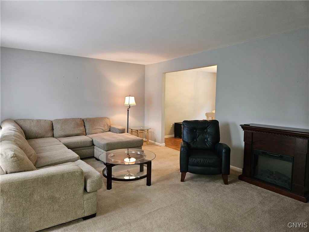 5008 Dongara Ln - Photo 6 of 42