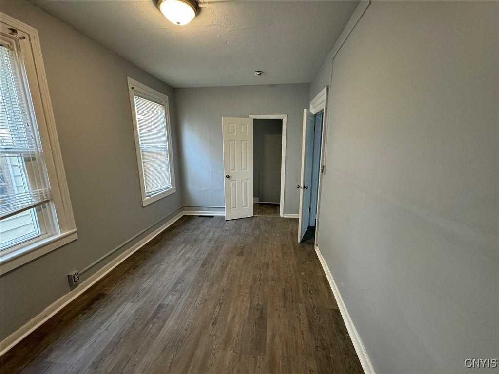 800 Park St - Photo 7 of 12