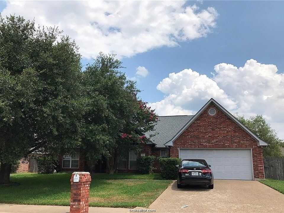 606 Hasselt St - Photo 2 of 16