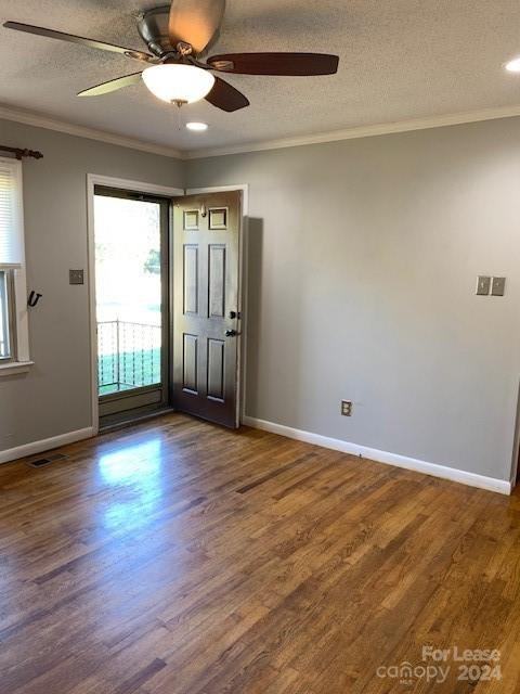 118 Smith Cir - Photo 3 of 20