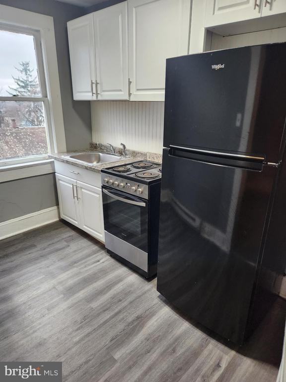 320 New York St - Photo 2 of 8