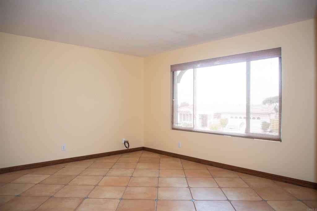 40 Plymouth Ct - Photo 3 of 6