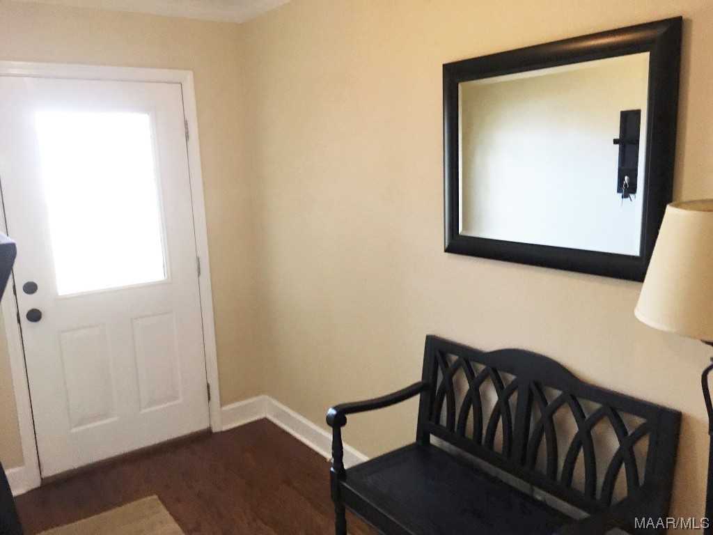 1785 Edinburgh St - Photo 2 of 19