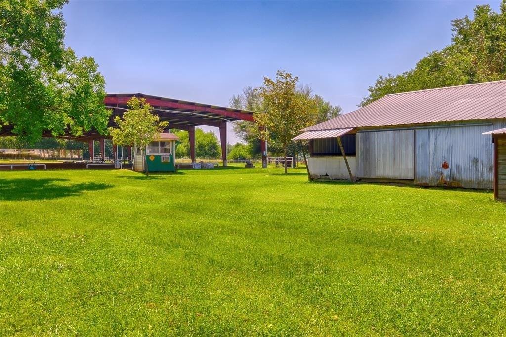 12035 Anderson Rd - Photo 3 of 18