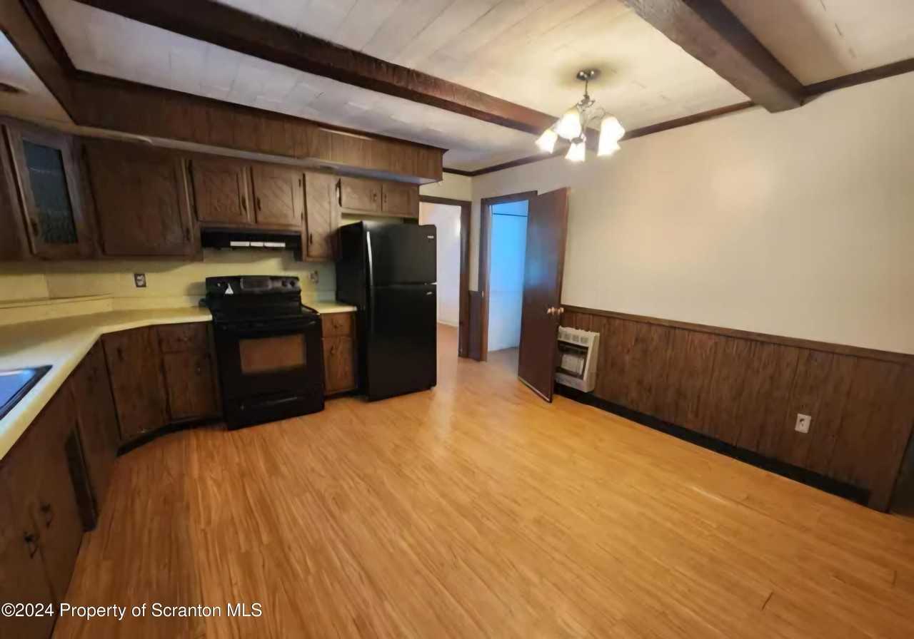 635 E Elm St Rear E - Photo 3 of 13