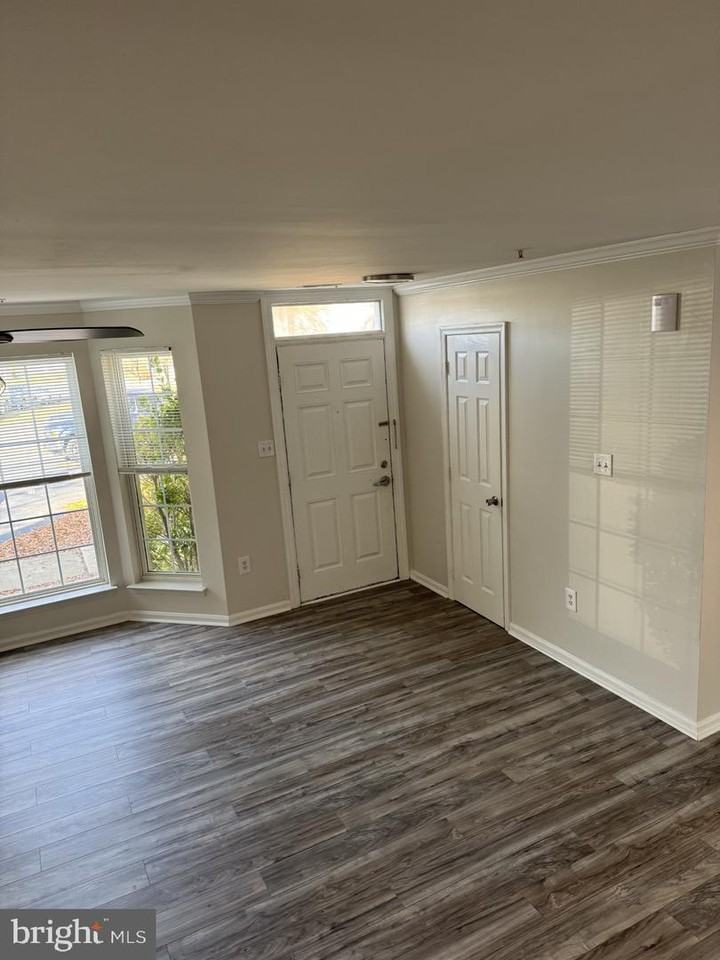 45870 Saint Jeromes Ct - Photo 3 of 20