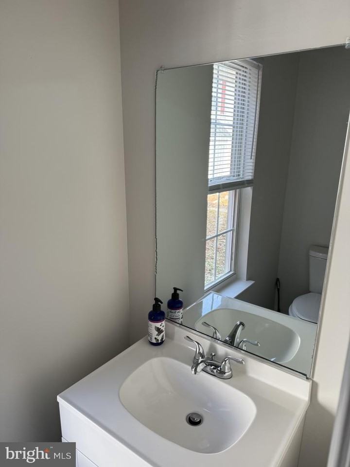 45870 Saint Jeromes Ct - Photo 4 of 20