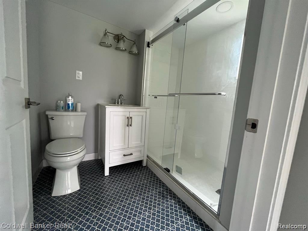 231 Lottie St - Photo 4 of 6