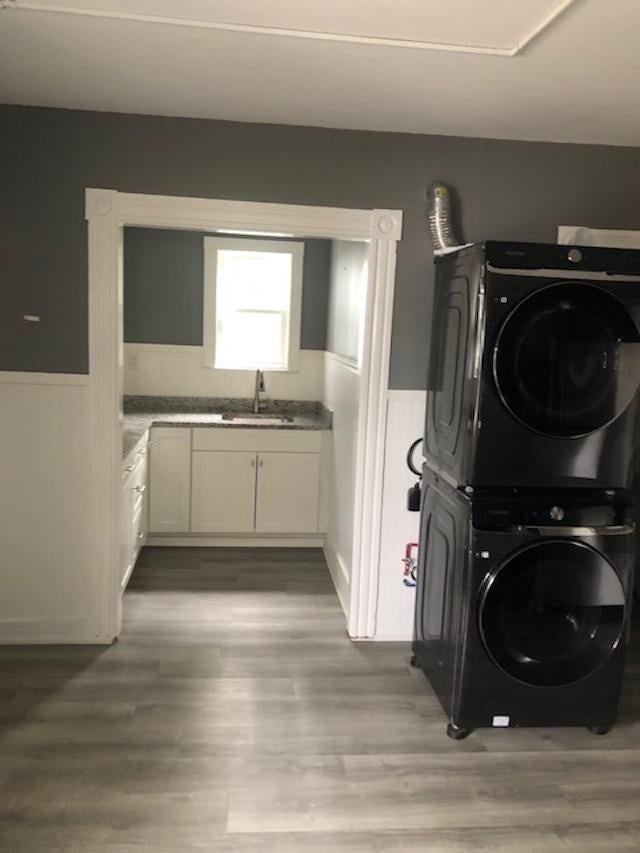 421 Laurel St - Photo 2 of 12