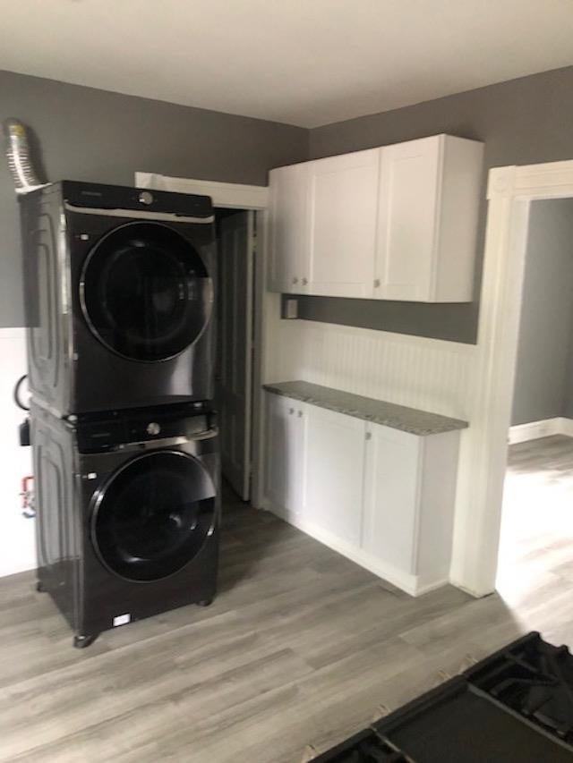 421 Laurel St - Photo 3 of 12