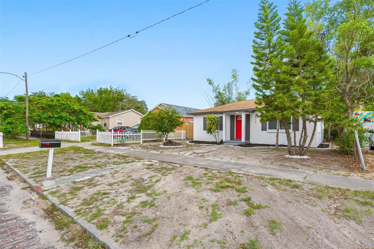 4934 10th Ave S - Photo 4 of 26