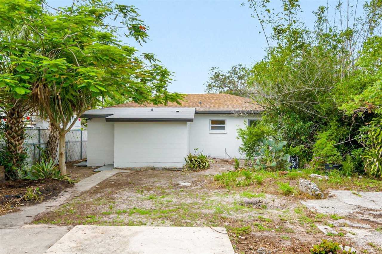 4934 10th Ave S - Photo 6 of 26