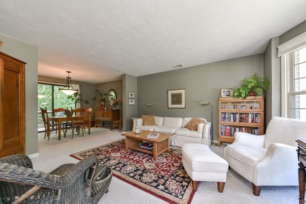 62 Spencer St - Photo 3 of 7