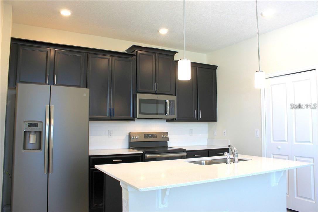 11007 Bookmark Ln - Photo 5 of 16