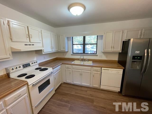 5709 Pool Side Dr - Photo 3 of 24