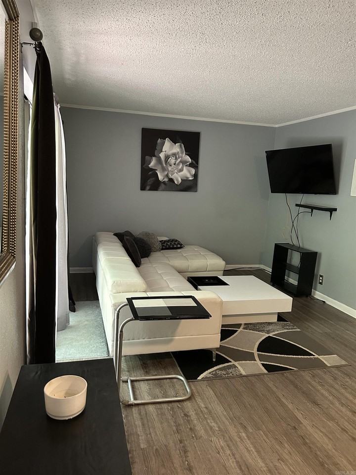 159 La Vista Ln - Photo 2 of 9