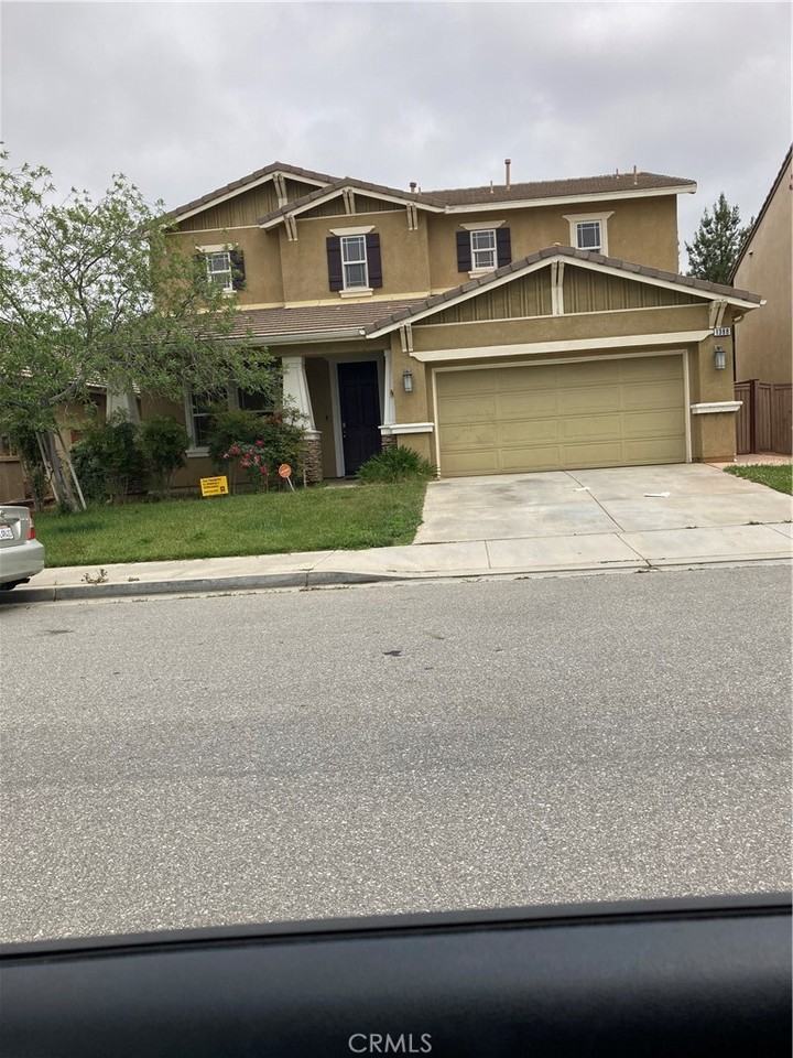 1388 Burdock Street - Photo 2 of 4