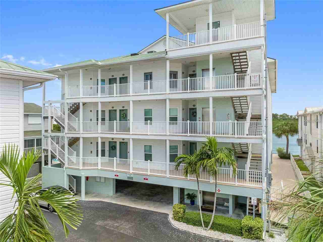 19817 Gulf Blvd - Photo 2 of 50