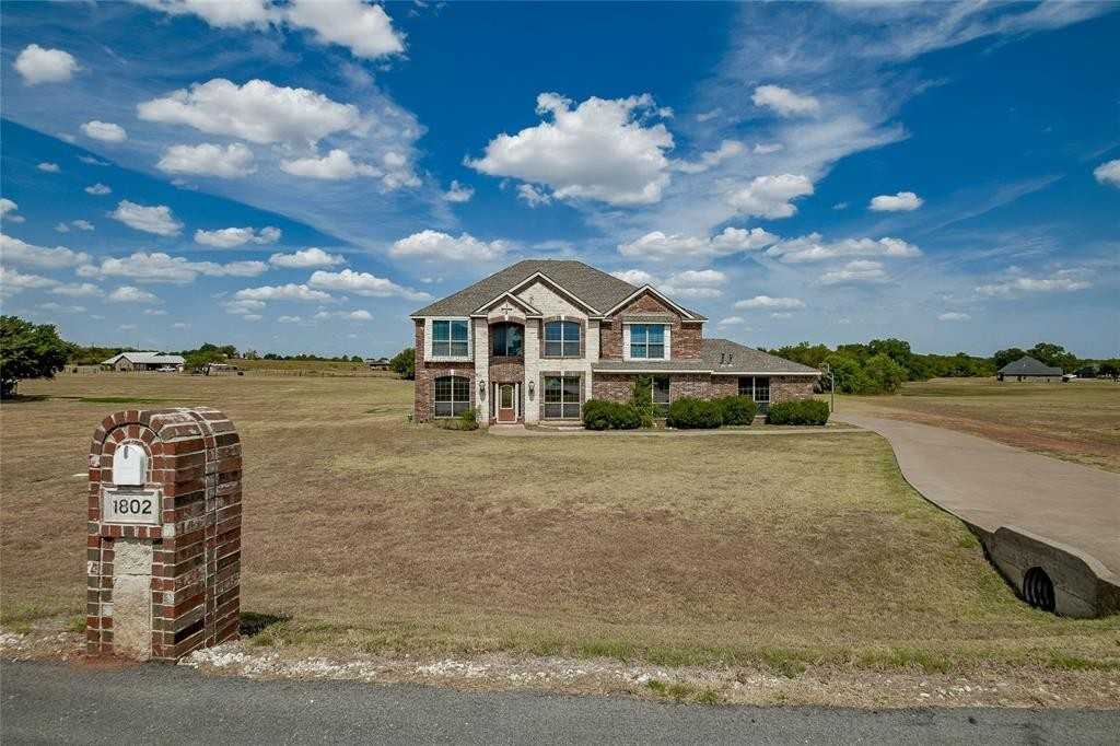 1802 Yucatan Drive - Photo 2 of 40