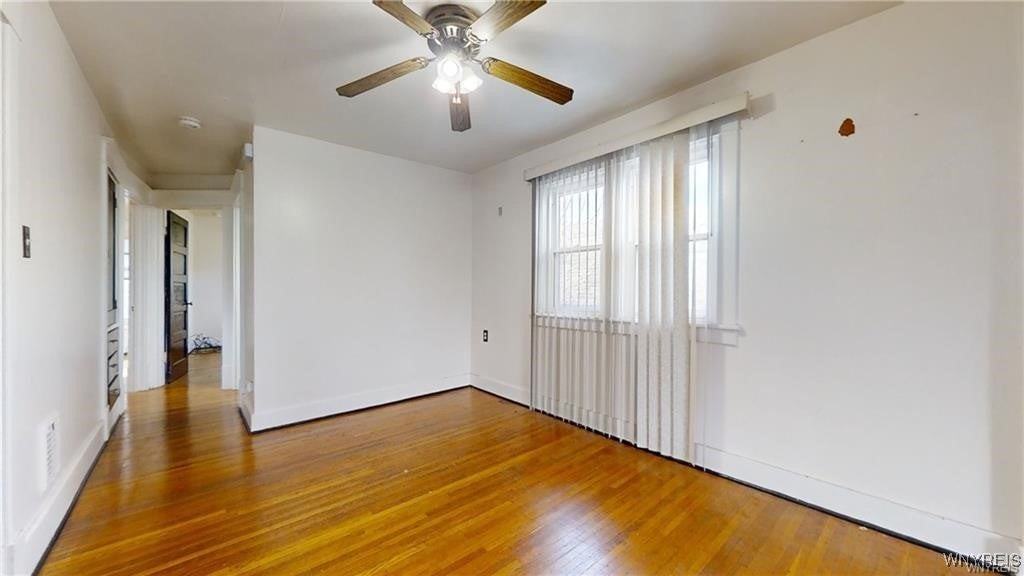 82 Hazelwood Ave - Photo 6 of 17