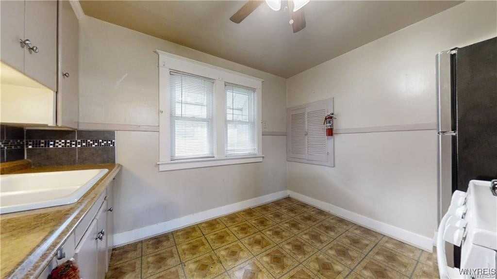 82 Hazelwood Ave - Photo 7 of 17