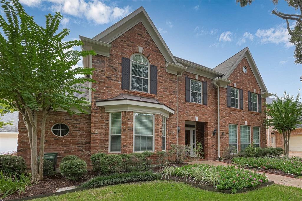 15 Clear Springs Ct - Photo 3 of 50