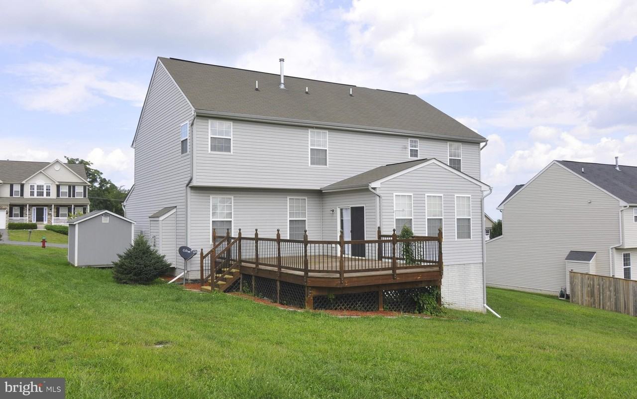 290 Fortress Dr - Photo 2 of 30