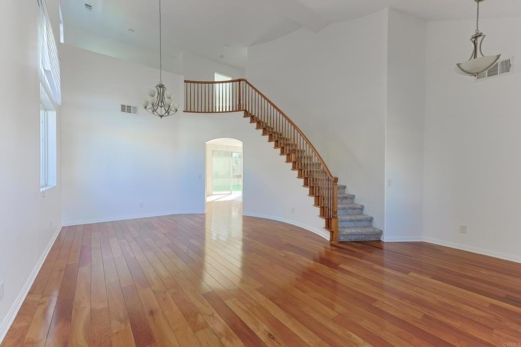 1631 Castaic Ct - Photo 2 of 31