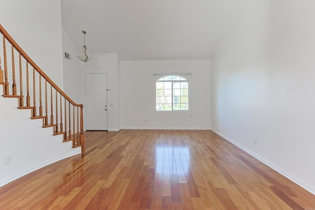 1631 Castaic Ct - Photo 3 of 31