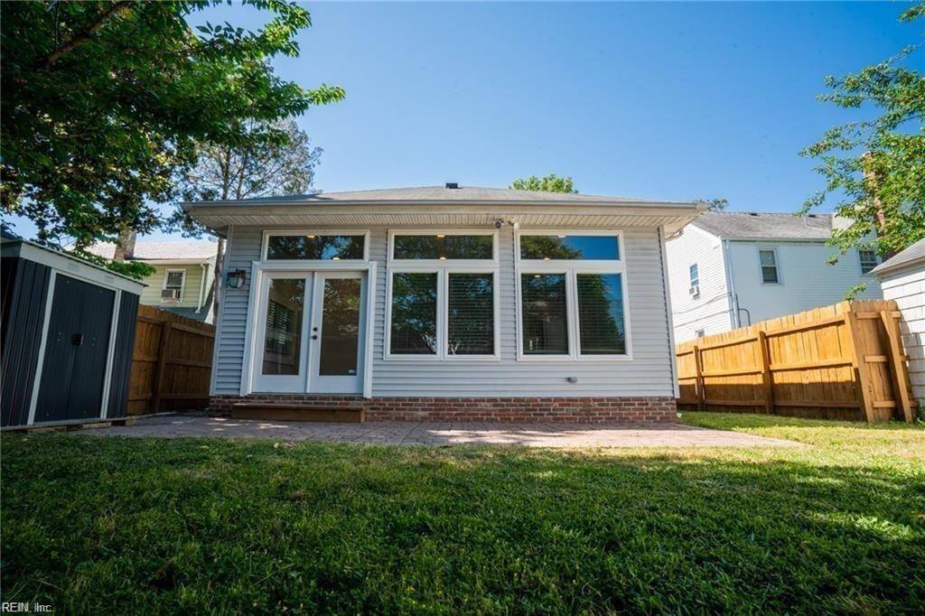 1322 Monterey Ave - Photo 3 of 32