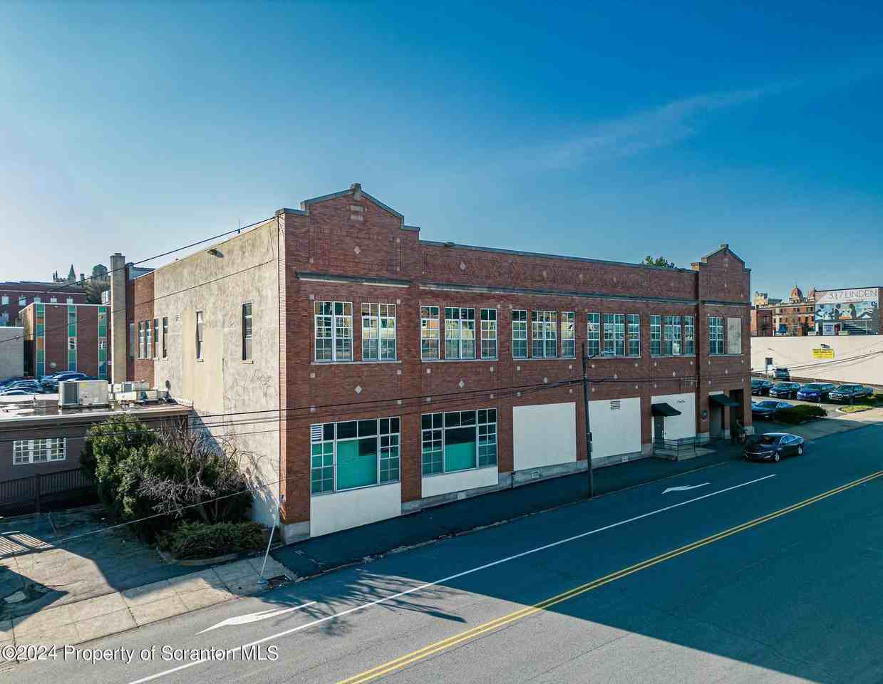 438 Penn Ave - Photo 3 of 50