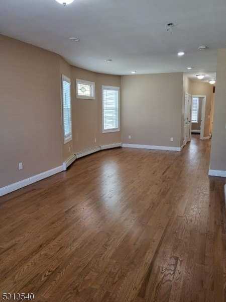 239 Grant Ave - Photo 2 of 5