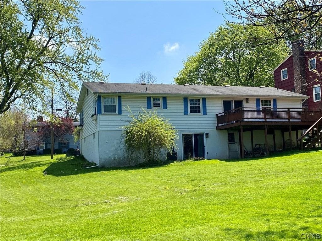 149 Robbins Ln - Photo 4 of 34