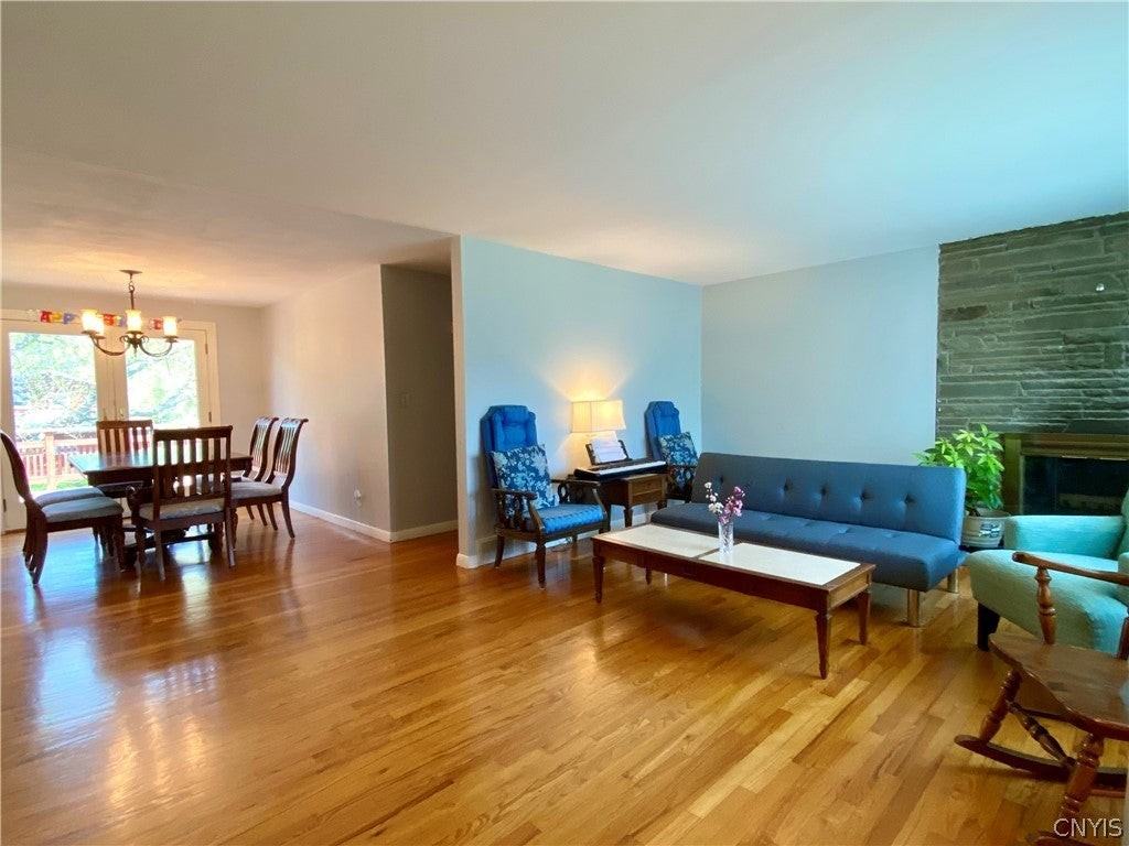 149 Robbins Ln - Photo 6 of 34