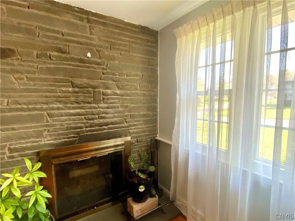 149 Robbins Ln - Photo 7 of 34