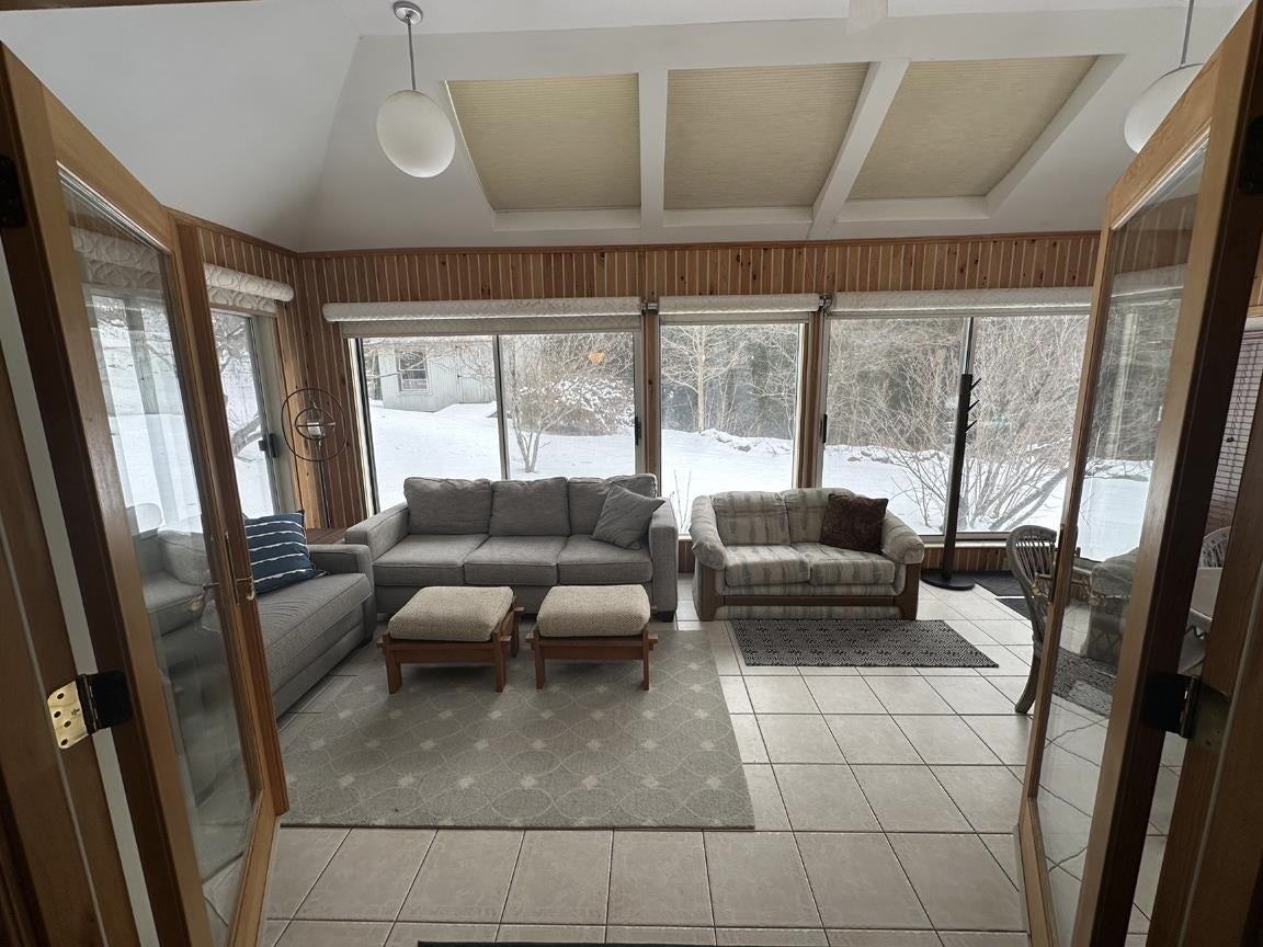 2425 Buffalo Rd - Photo 5 of 44