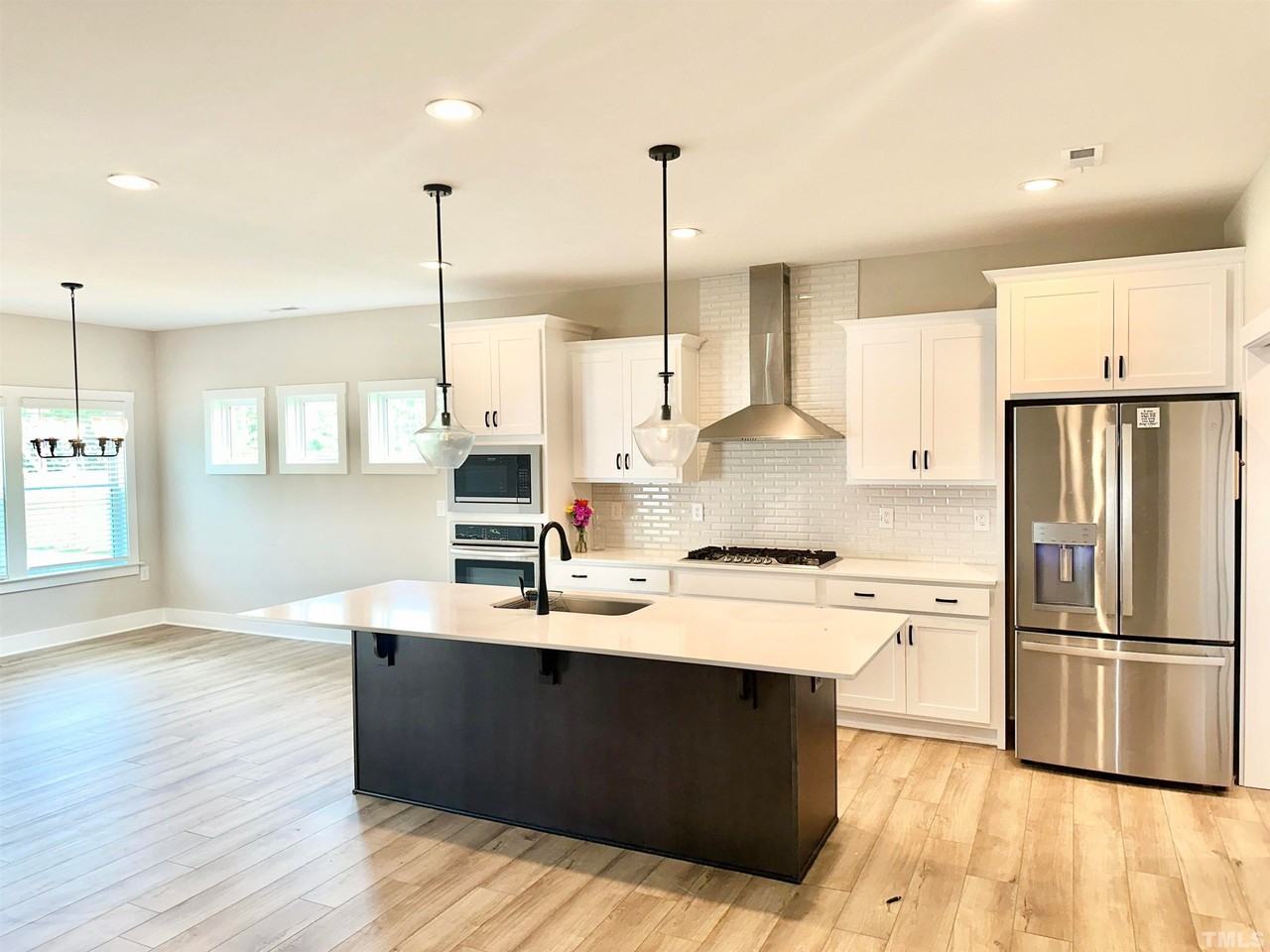 1120 Leatherstone Ln - Photo 7 of 28